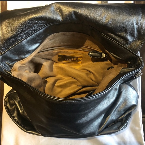 BE&D Leather Shoulder Bag - Picture 4 of 6